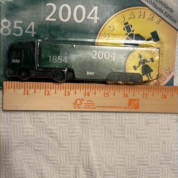 Licher German Beer Modell 3 Semi Truck limited edition 2004 collectible toy NEW - Picture 6 of 11